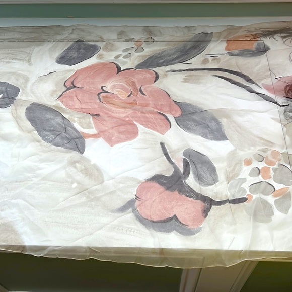 Sheer floral scarf~ gorgeous flower print~ hand knotted silver tassels - Picture 5 of 5